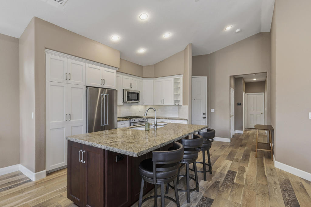 42677 Turqueries Avenue Property Photo 14