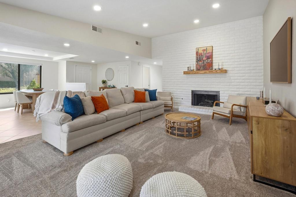2 Maximo Way Property Photo 10