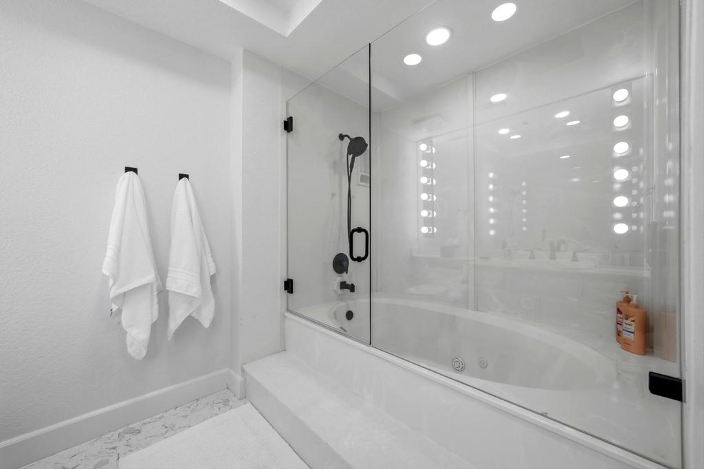 2 Maximo Way Property Photo 19