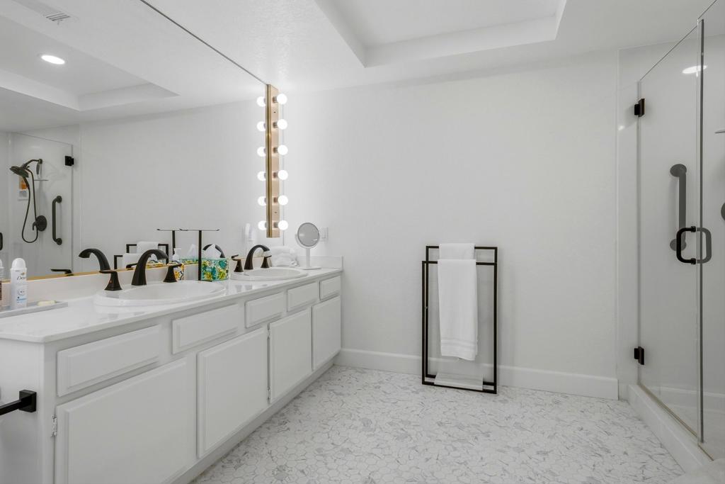 2 Maximo Way Property Photo 23