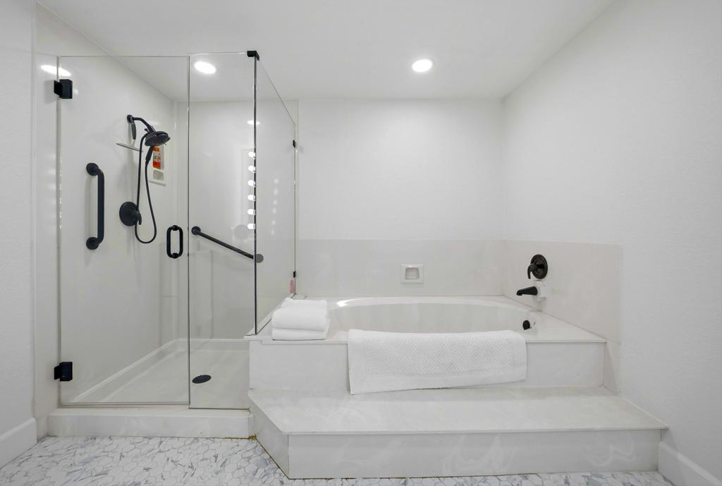 2 Maximo Way Property Photo 24