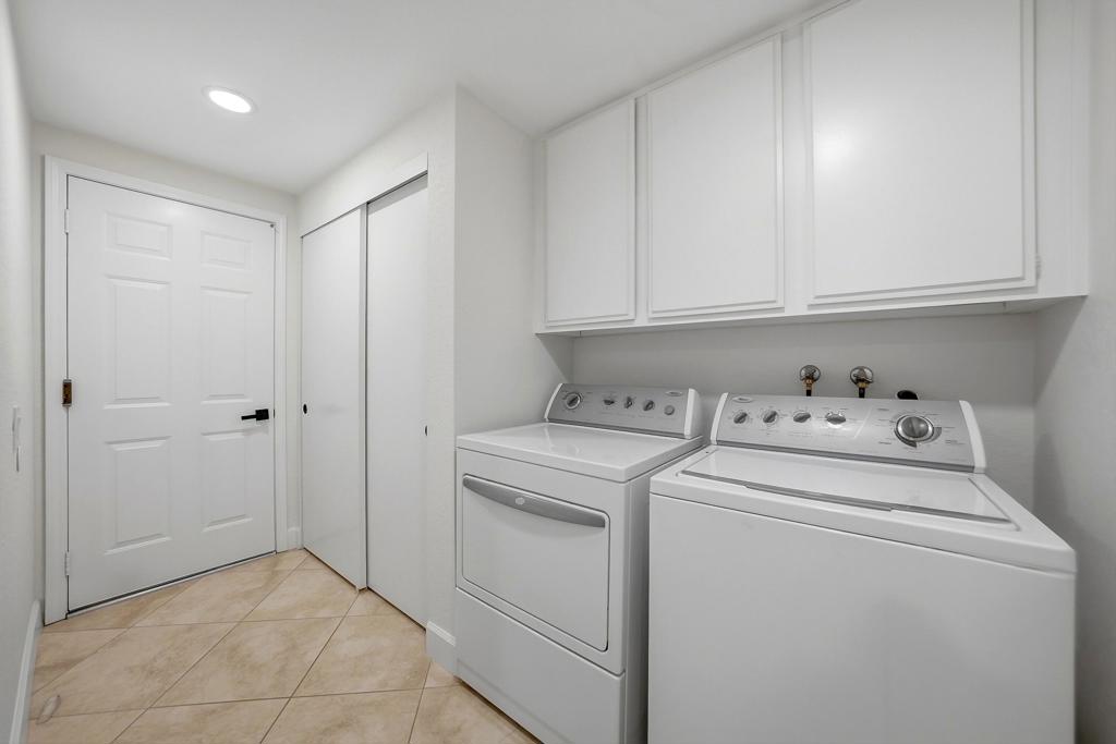 2 Maximo Way Property Photo 26