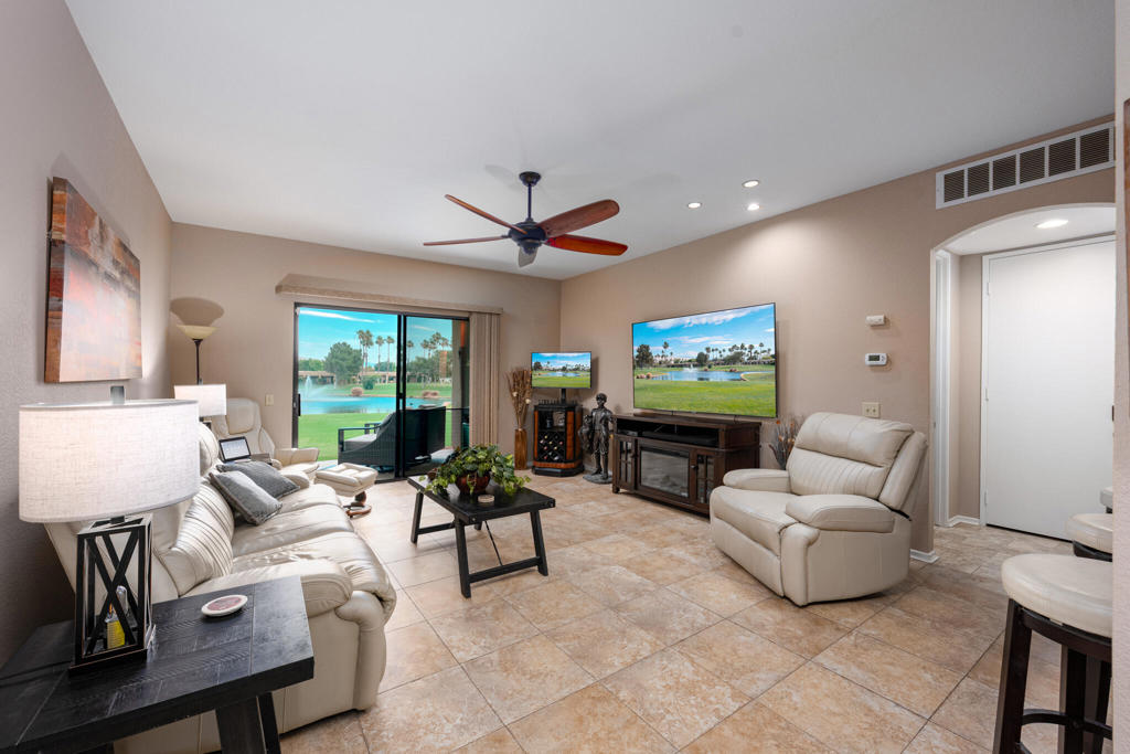 28914 Desert Princess Drive 702 Property Photo 6
