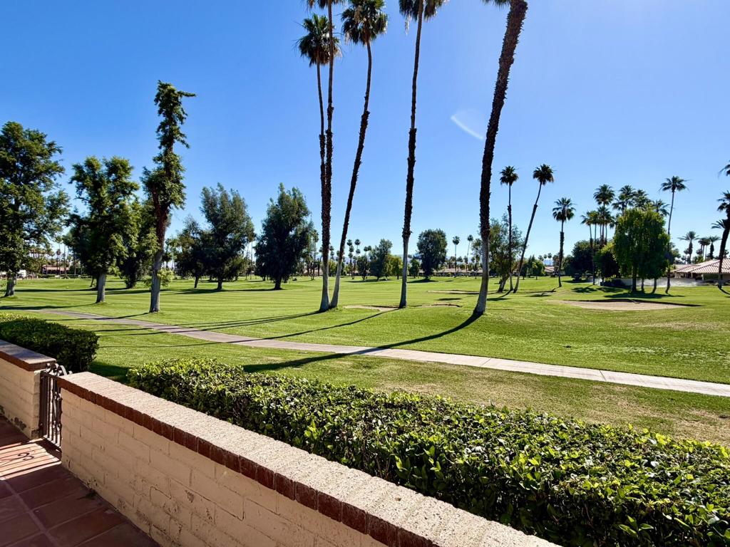 240 Santa Barbara Circle Property Photo 3