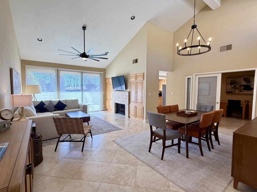 240 Santa Barbara Circle Property Photo 4