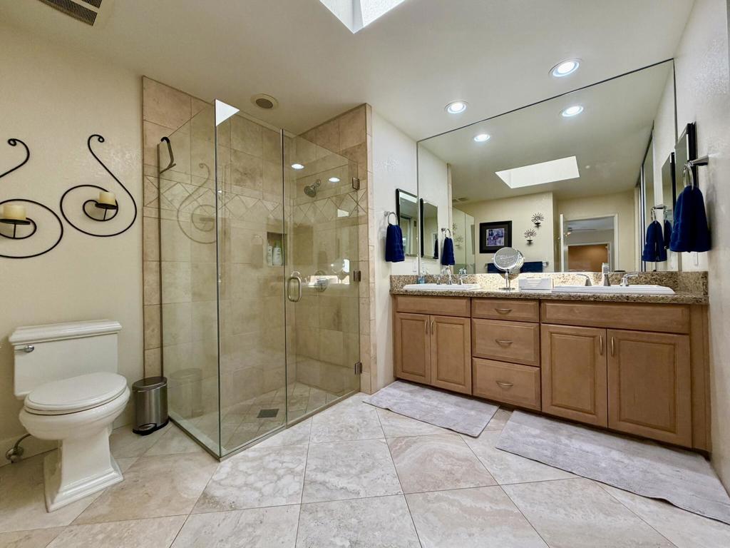 240 Santa Barbara Circle Property Photo 11