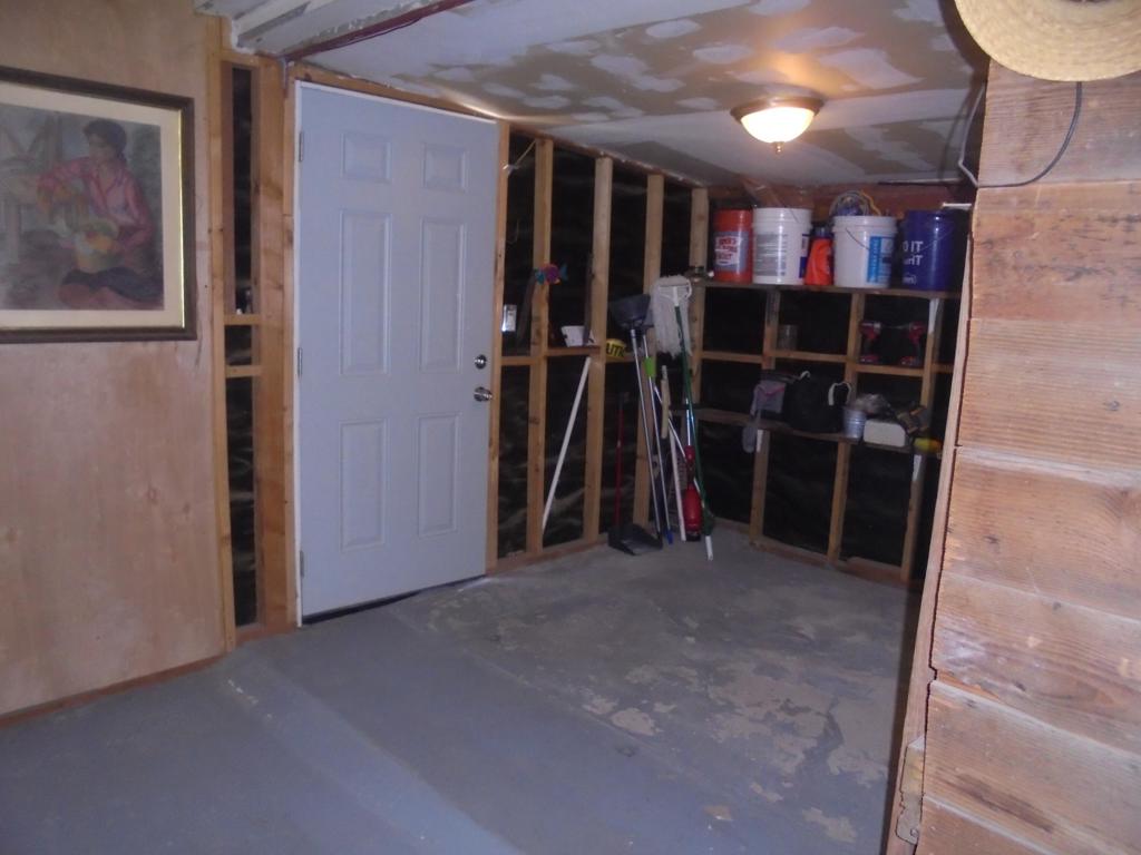 949 Wells Street Property Photo 24