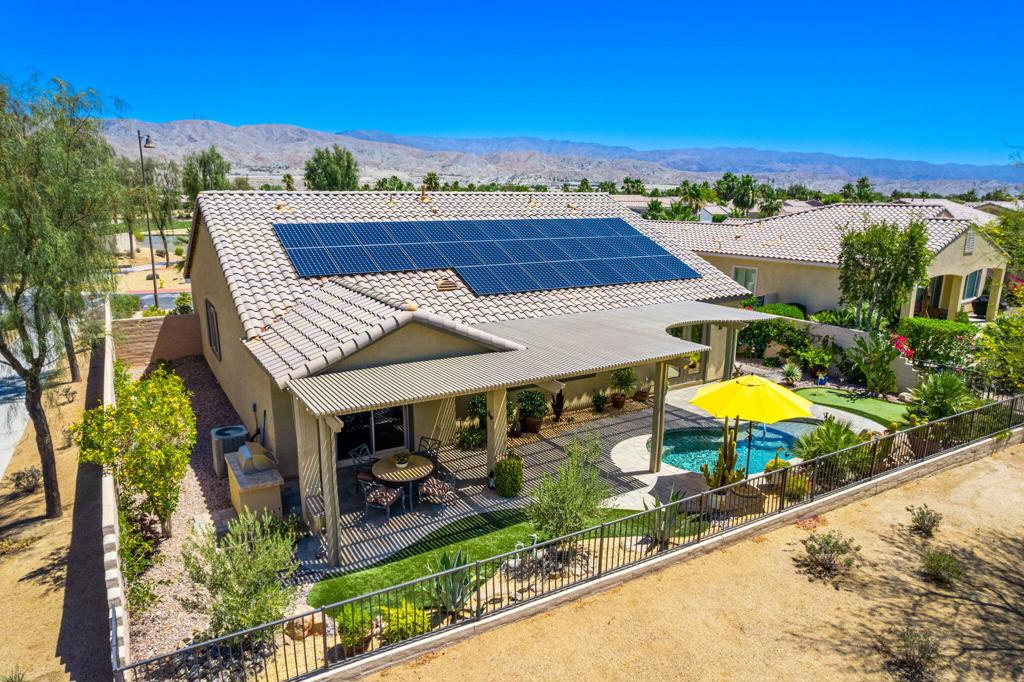 81065 Avenida Neblina Property Photo 4