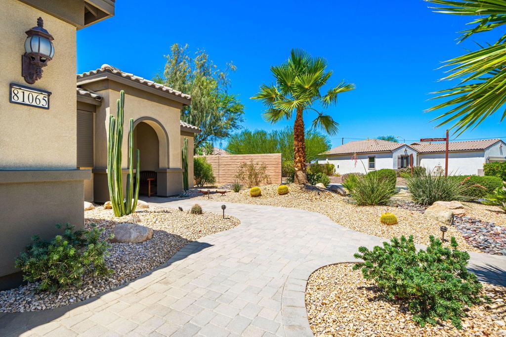 81065 Avenida Neblina Property Photo 16