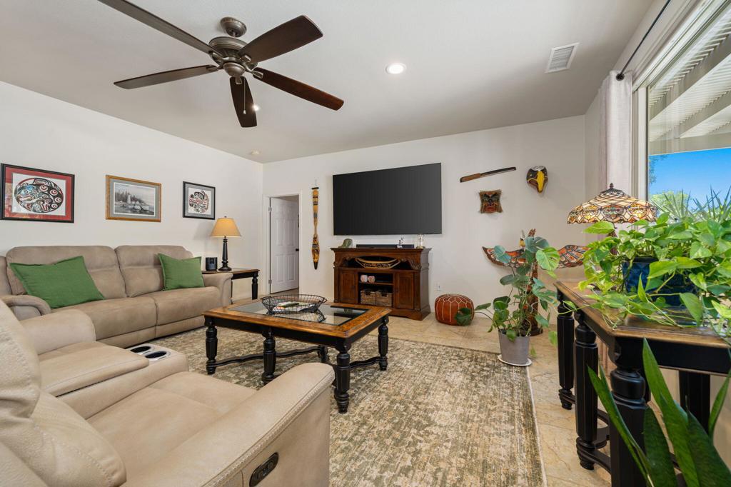 81065 Avenida Neblina Property Photo 24