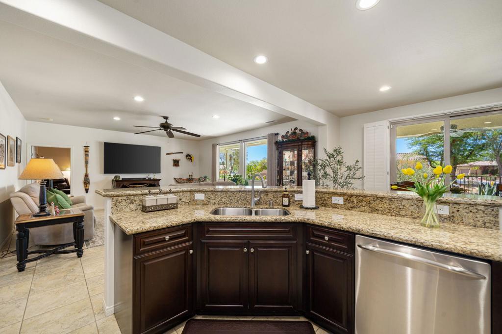 81065 Avenida Neblina Property Photo 32