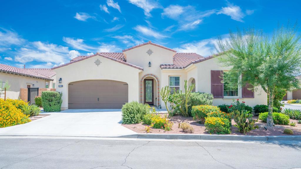 51938 Via Tolosa Property Photo 4