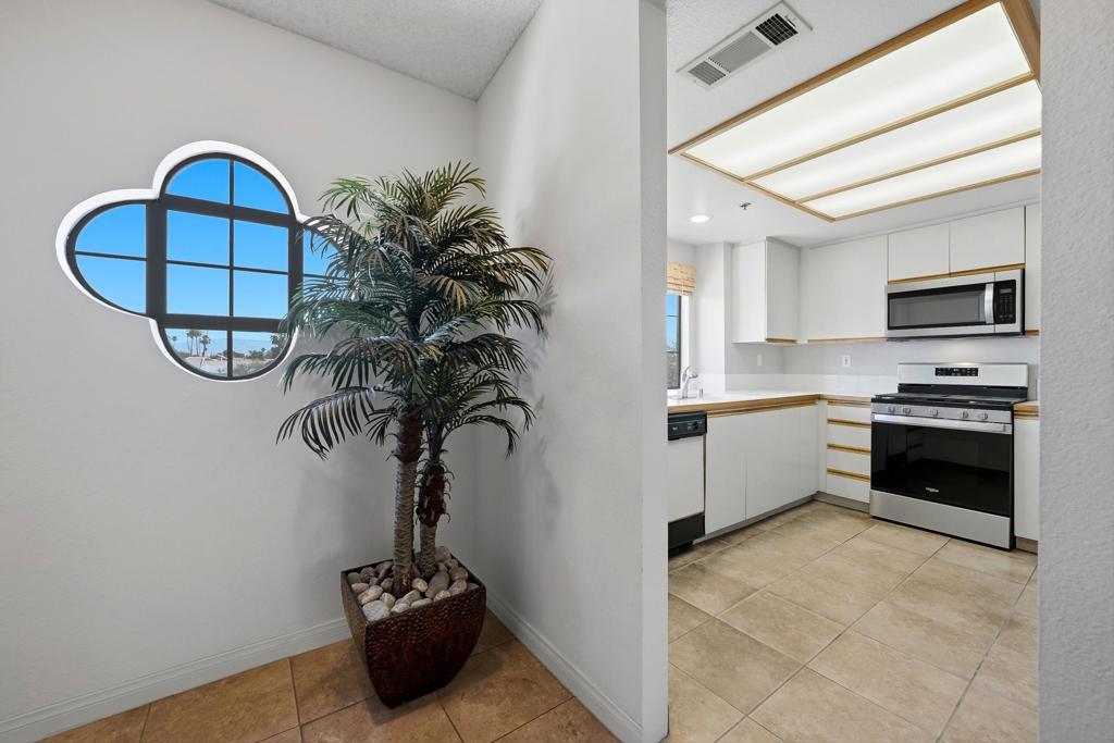 68117 Lakeland Drive Property Photo 5