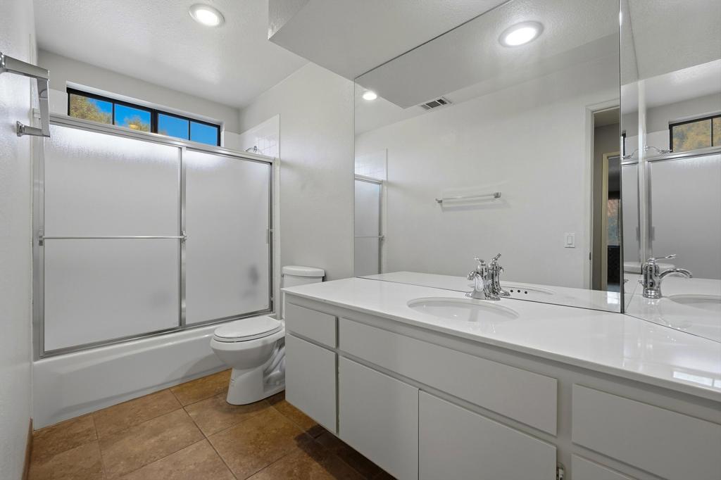 68117 Lakeland Drive Property Photo 27