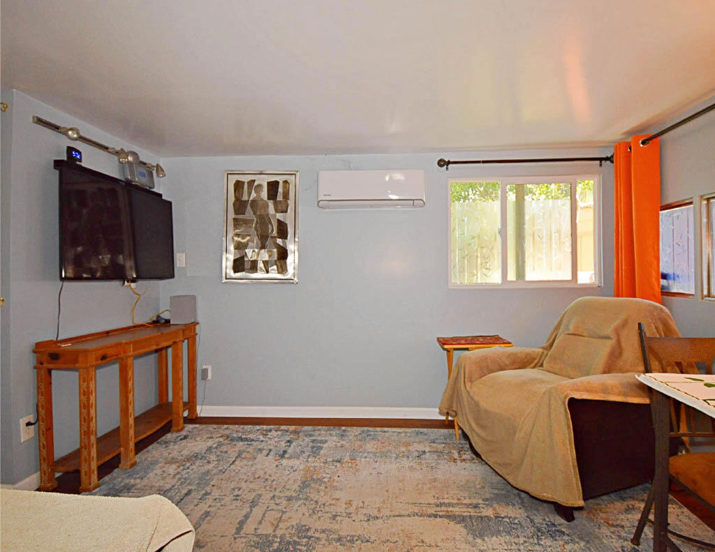 98 Escanaba Street Property Photo 10