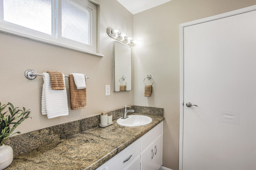 683 Sycamore Drive Property Photo 13