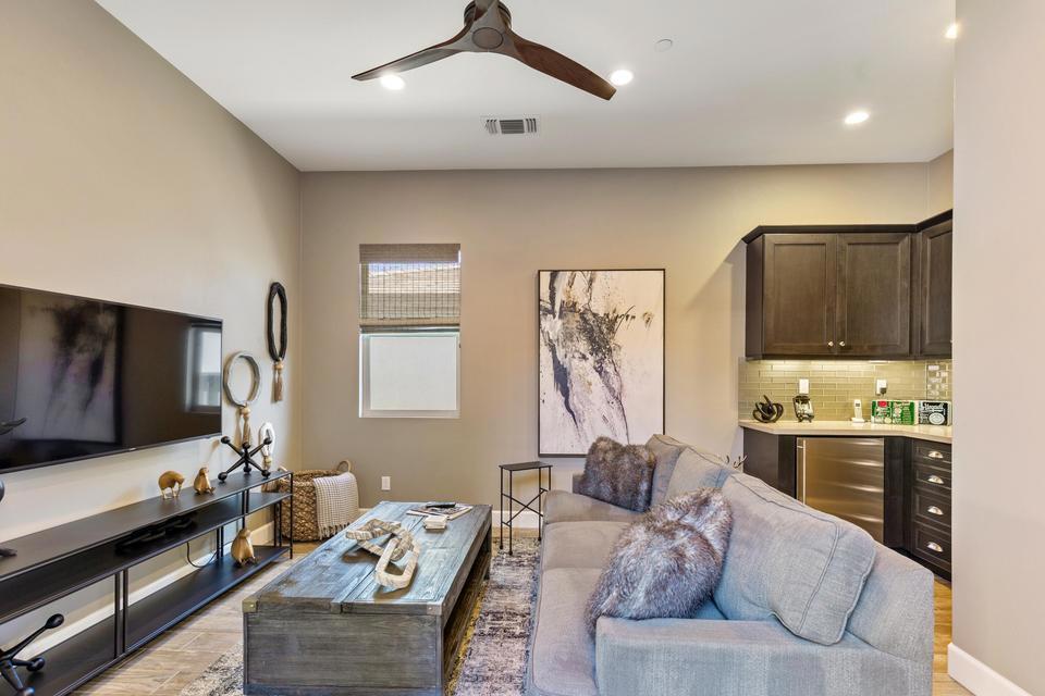 51790 S Two Palms Way Property Photo 4