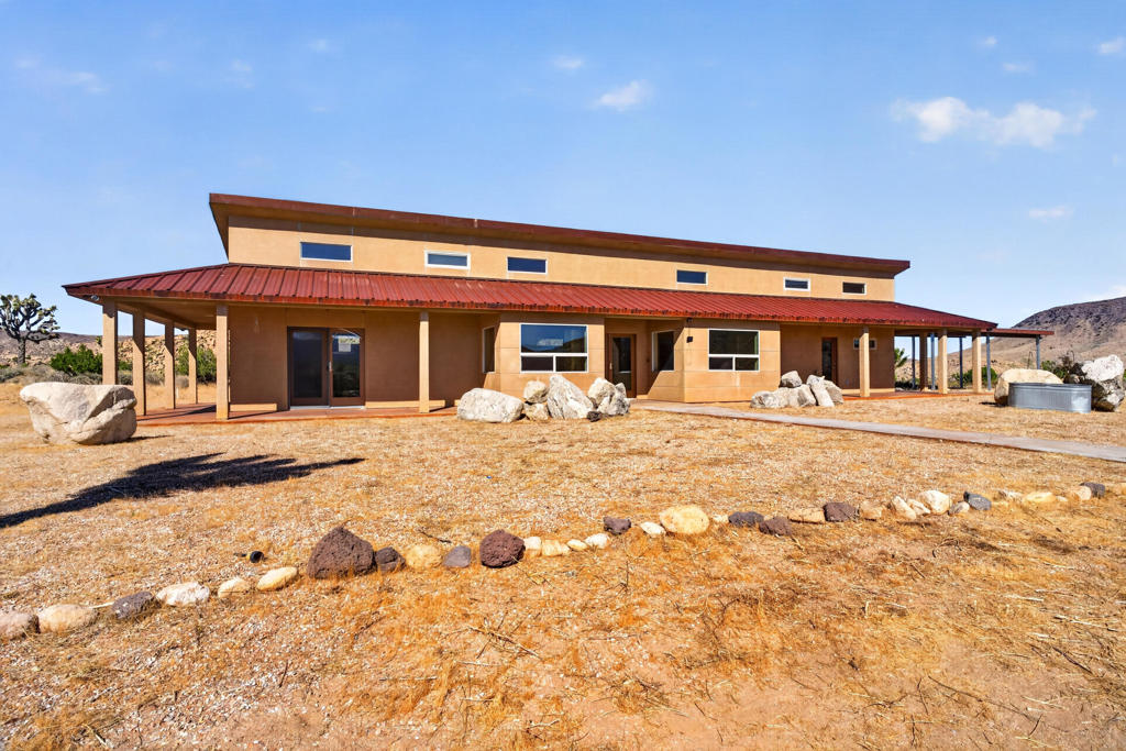 53105 Chia Trail Property Photo 1