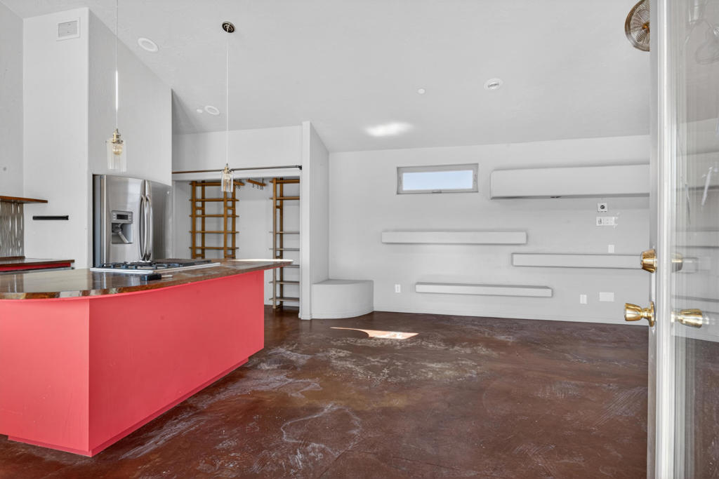 53105 Chia Trail Property Photo 6