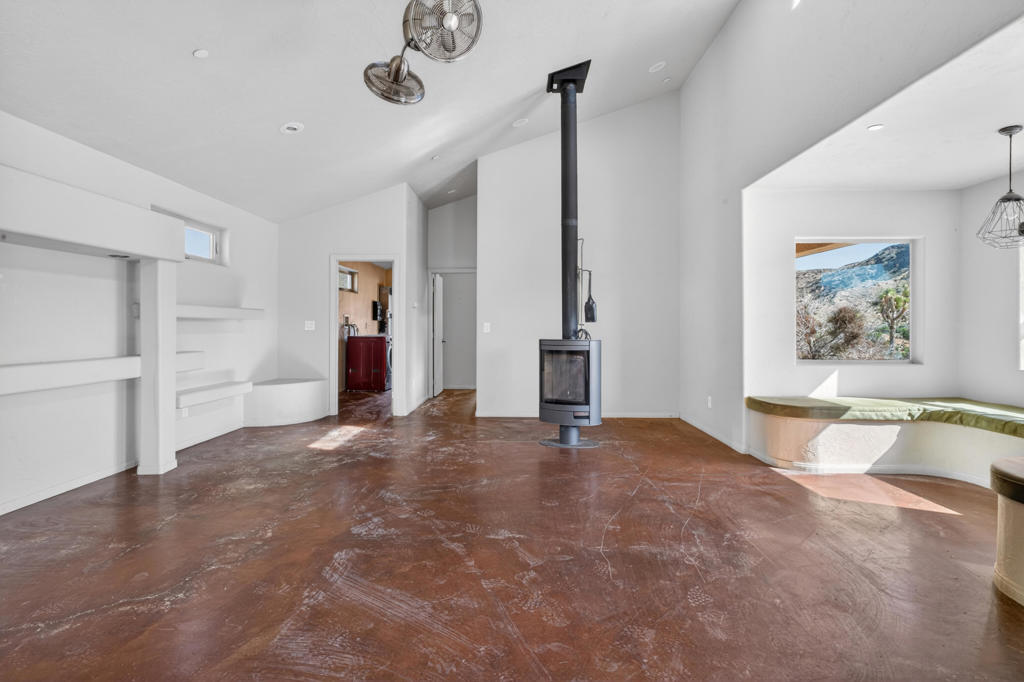 53105 Chia Trail Property Photo 7
