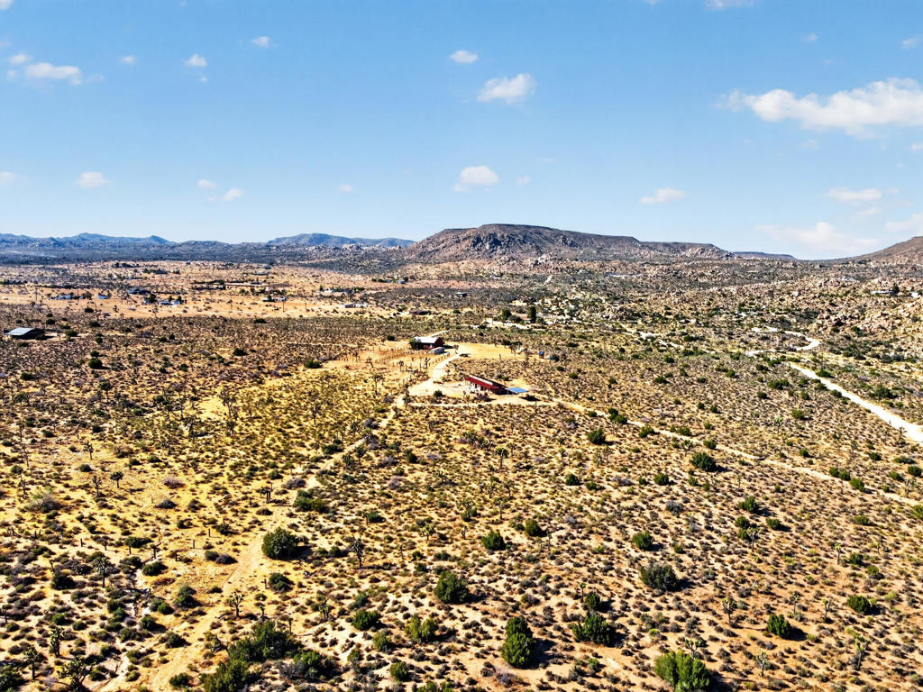 53105 Chia Trail Property Photo 38