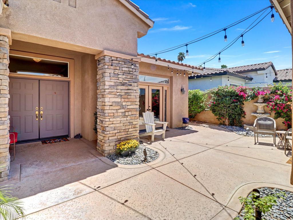 77573 Ashberry Court Property Photo 4