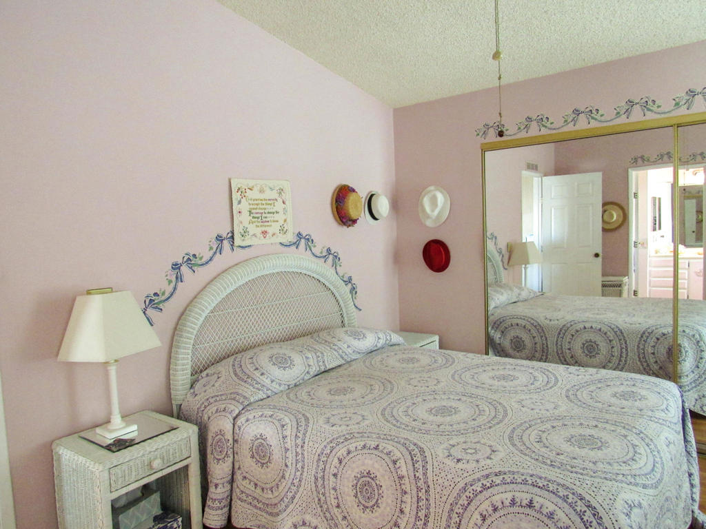 38521 Commons Valley Drive Property Photo 11