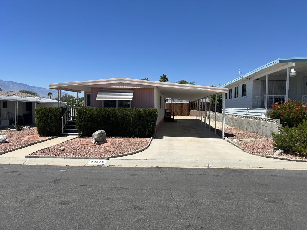 69576 Crestview Drive Property Photo 2