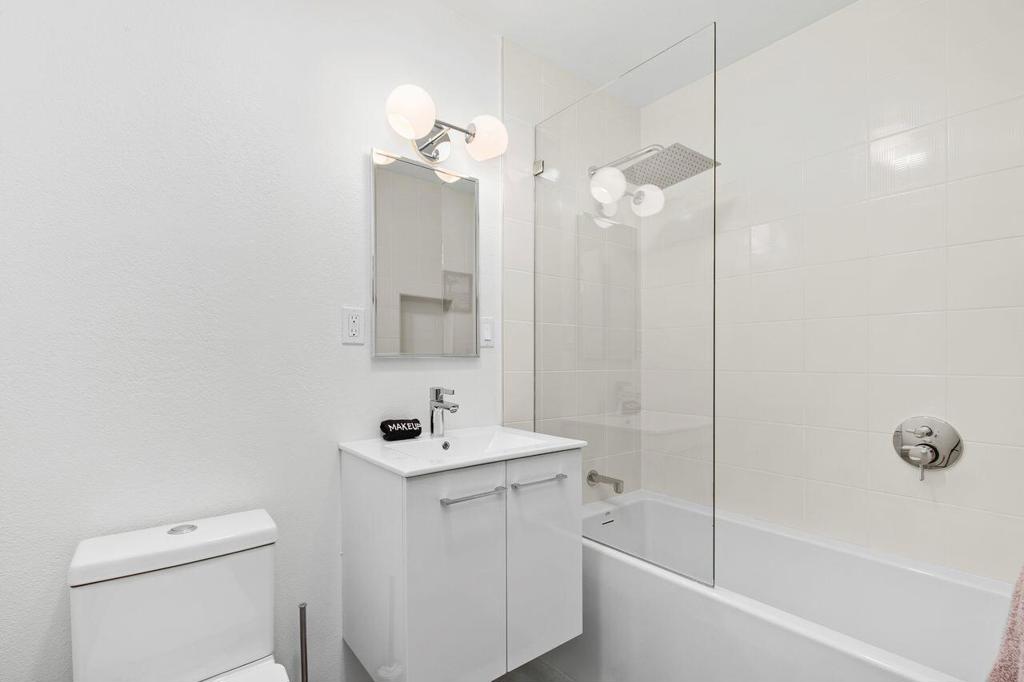 411 E Racquet Club Road Property Photo 21
