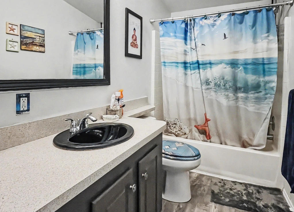 1023 S Marina Drive Property Photo 10