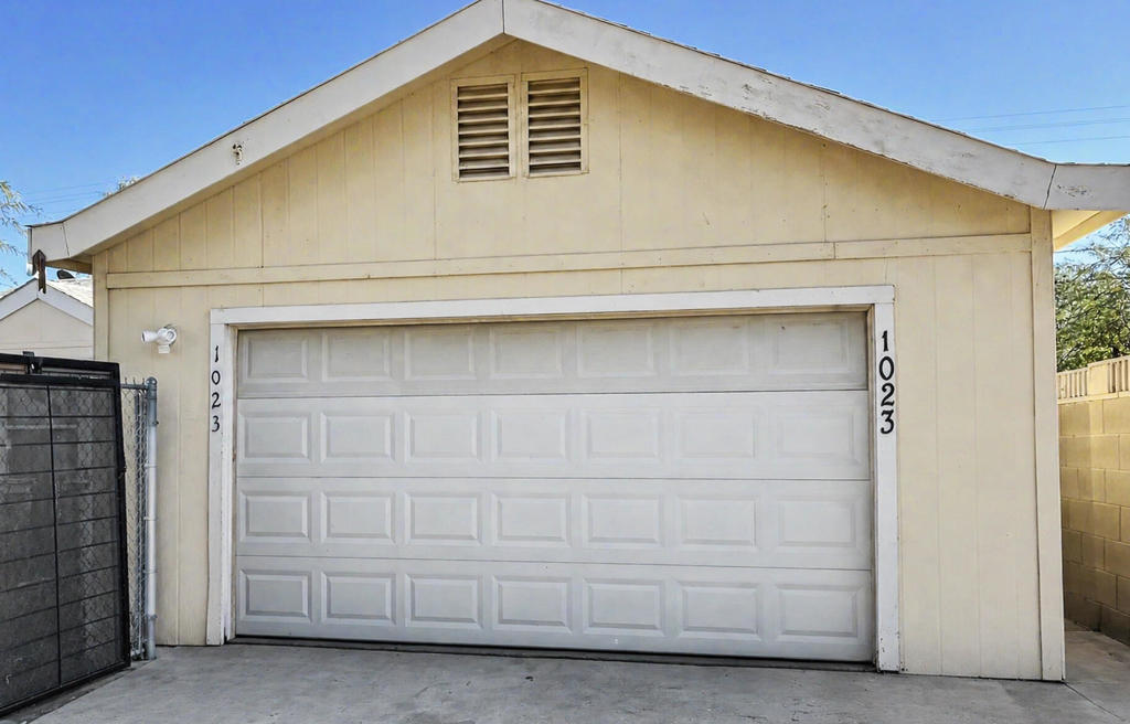 1023 S Marina Drive Property Photo 16