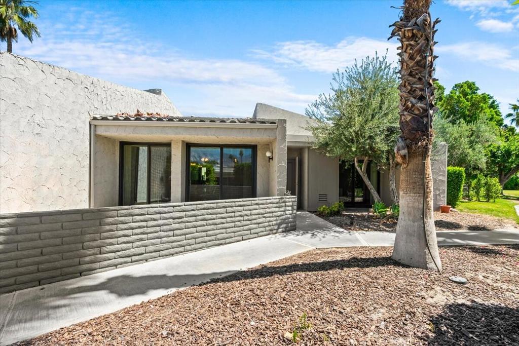2620 N Whitewater Club D Property Photo 1