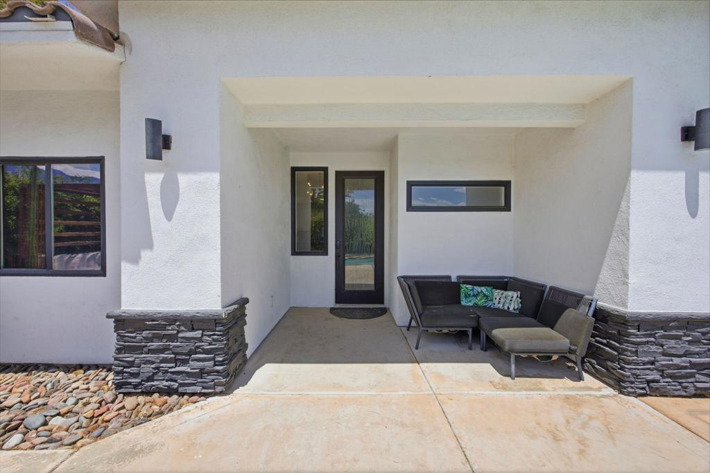 2800 E Vista Chino Property Photo 5