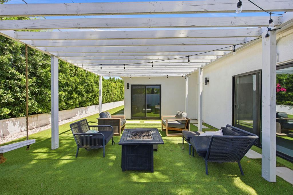 2800 E Vista Chino Property Photo 48