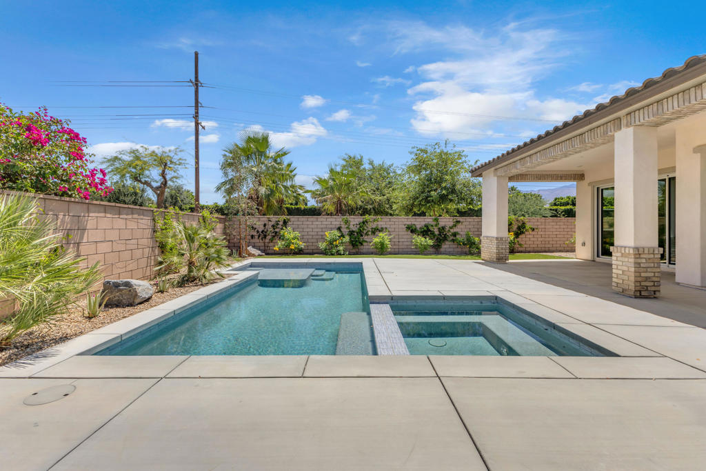 51952 Marquessa Lane Property Photo 42