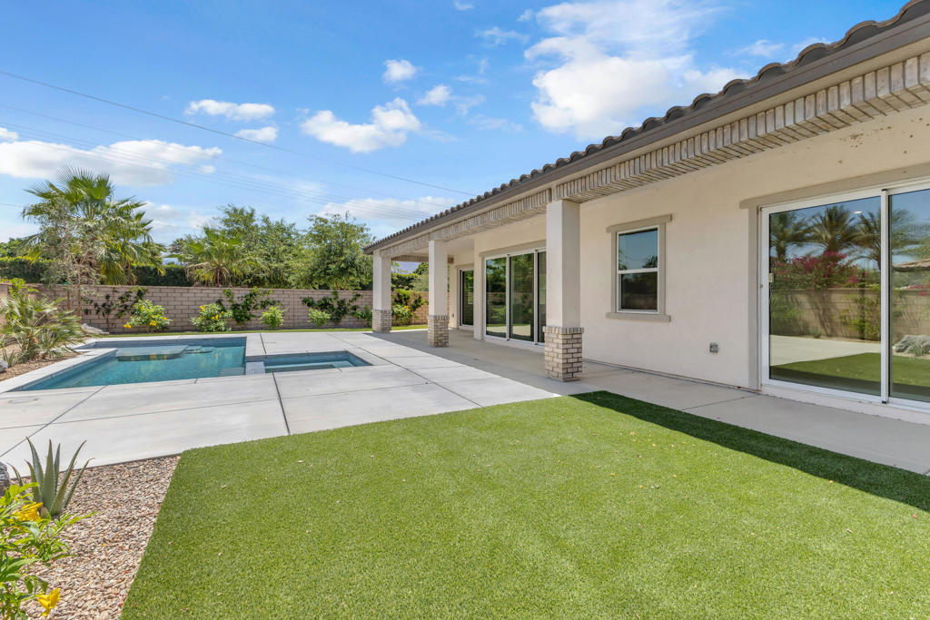 51952 Marquessa Lane Property Photo 44