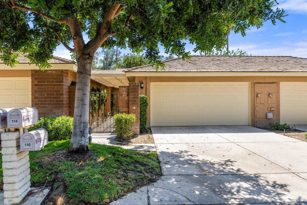 112 Giralda Circle Property Photo 3