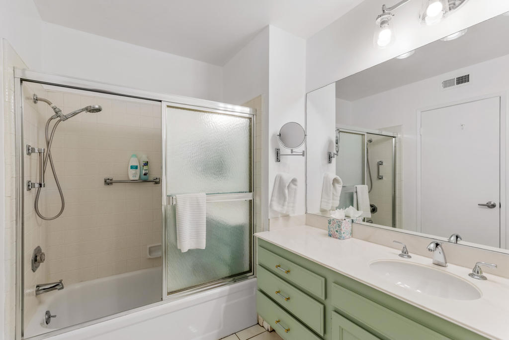 112 Giralda Circle Property Photo 36