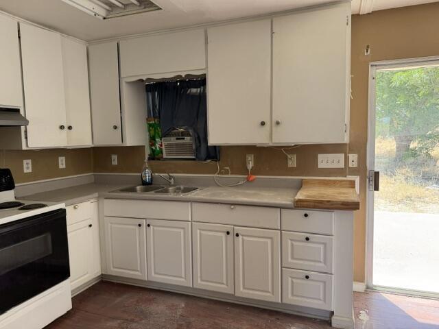 10934 Knobb Avenue Property Photo 9