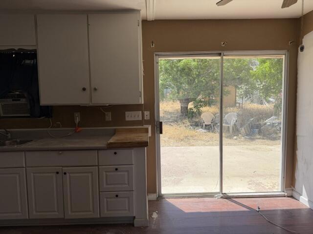 10934 Knobb Avenue Property Photo 11