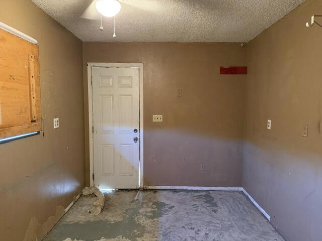 10934 Knobb Avenue Property Photo 17