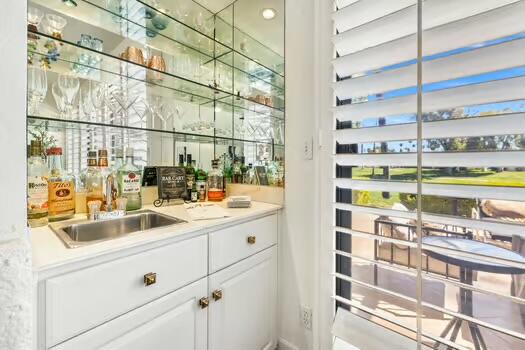 178 Gran Via Property Photo 2