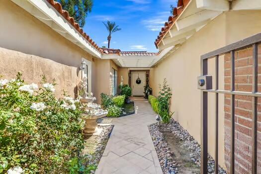 178 Gran Via Property Photo 5
