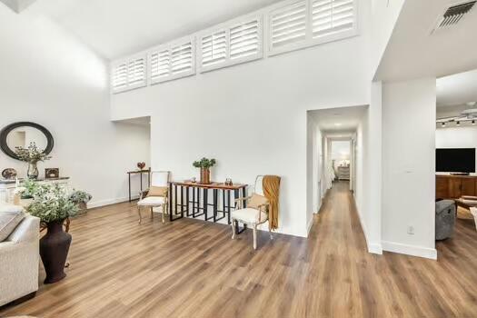 178 Gran Via Property Photo 6