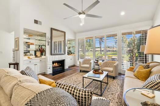 178 Gran Via Property Photo 8