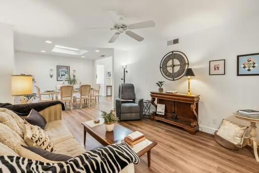 178 Gran Via Property Photo 12