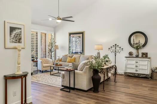 178 Gran Via Property Photo 29