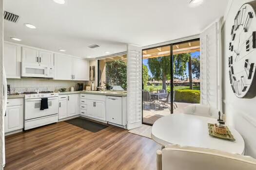178 Gran Via Property Photo 33