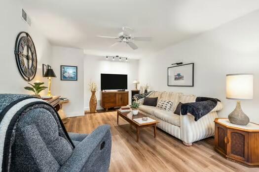 178 Gran Via Property Photo 38