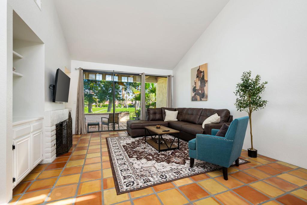 280 Tolosa Circle Property Photo 11